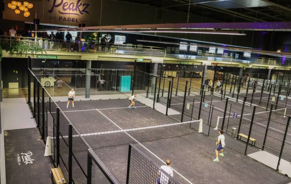 Peakz Padel Eindhoven - Vijfkamplaan