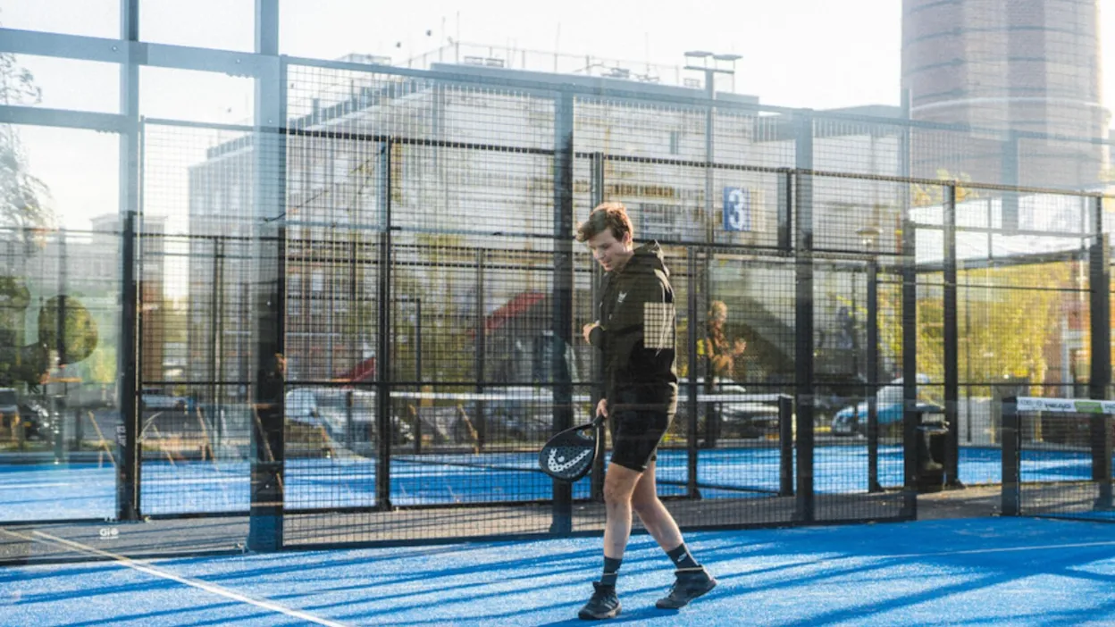 Peakz Padel Groningen - Suikerterrein