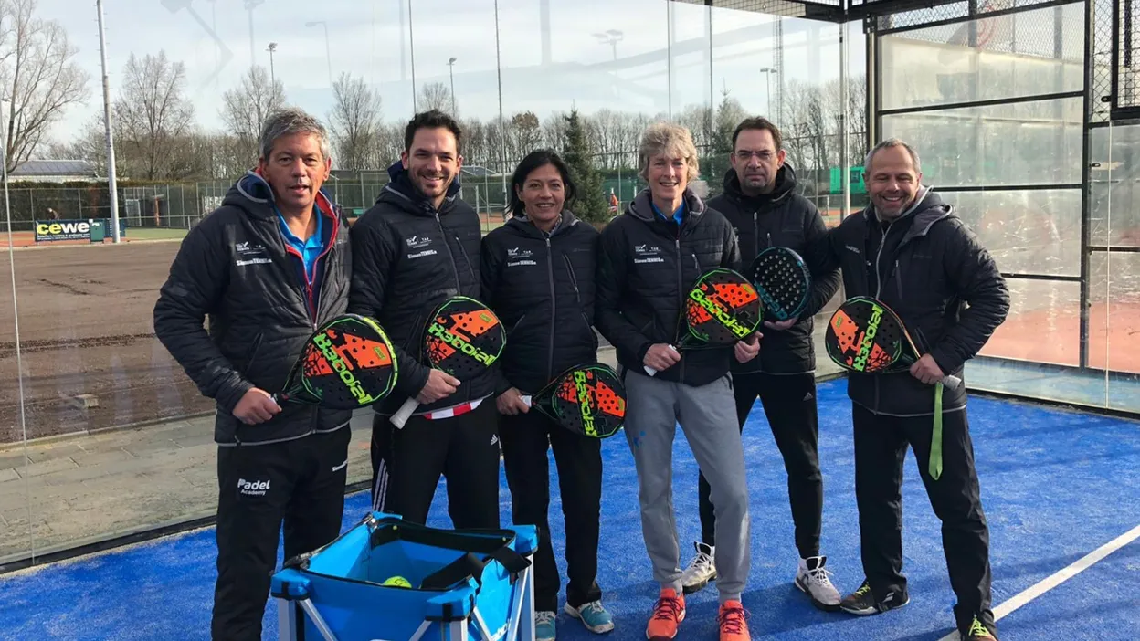 Slazenger Padel Centre Berghem